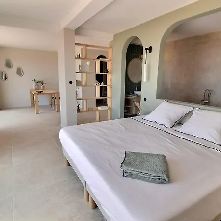 Dans Le Maquis - Piscine - Vue Villa